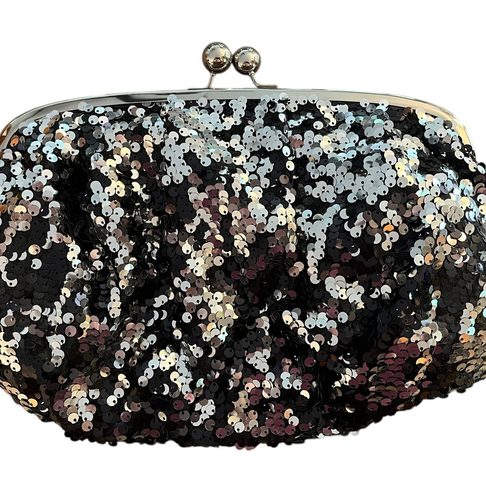 Mossimo Supply Co Black and Silver Sequin Kiss Lock clutch purse